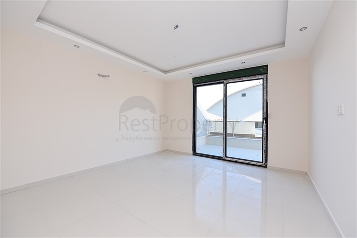 دوبلكس فاخرة - ضمن مجمع 5 نجوم - بسعر مميز - في الانيا 