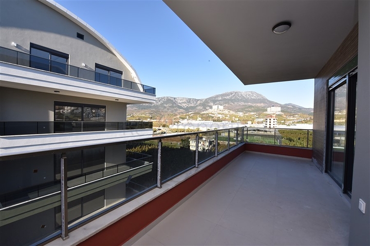 دوبلكس فاخرة - ضمن مجمع 5 نجوم - بسعر مميز - في الانيا 