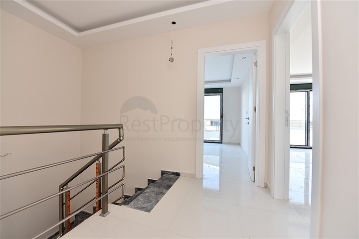 دوبلكس فاخرة - ضمن مجمع 5 نجوم - بسعر مميز - في الانيا 