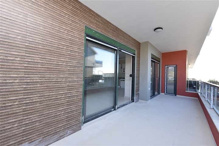 دوبلكس فاخرة - ضمن مجمع 5 نجوم - بسعر مميز - في الانيا 