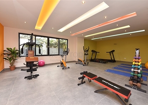 دوبلكس فاخرة - ضمن مجمع 5 نجوم - بسعر مميز - في الانيا 