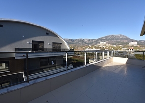 دوبلكس فاخرة - ضمن مجمع 5 نجوم - بسعر مميز - في الانيا 