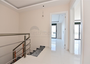 دوبلكس فاخرة - ضمن مجمع 5 نجوم - بسعر مميز - في الانيا 