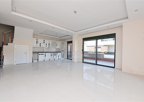 دوبلكس فاخرة - ضمن مجمع 5 نجوم - بسعر مميز - في الانيا 