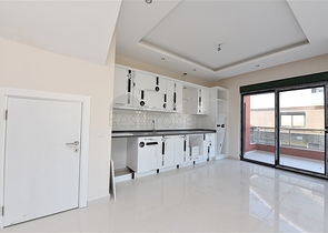 دوبلكس فاخرة - ضمن مجمع 5 نجوم - بسعر مميز - في الانيا 