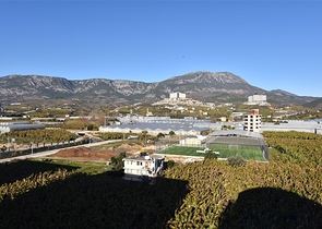 دوبلكس فاخرة - ضمن مجمع 5 نجوم - بسعر مميز - في الانيا 