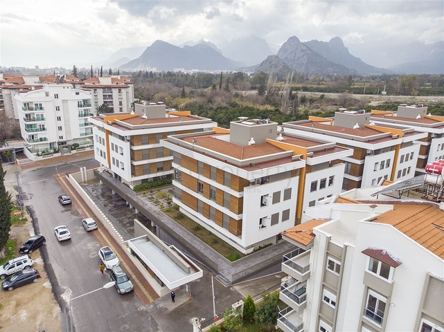 شقة فاخرة 4 + 1 من تصميم  آرت ديكو في  اونجالي 