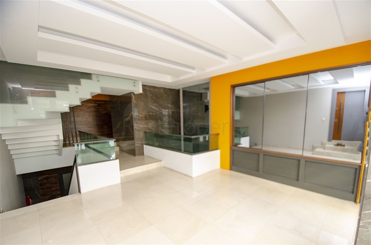 شقة فاخرة 4 + 1 من تصميم  آرت ديكو في  اونجالي 