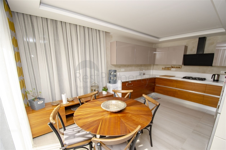 شقة فاخرة 4 + 1 من تصميم  آرت ديكو في  اونجالي 