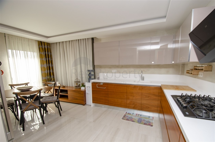 شقة فاخرة 4 + 1 من تصميم  آرت ديكو في  اونجالي 