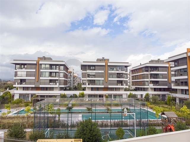 شقة فاخرة 4 + 1 من تصميم  آرت ديكو في  اونجالي 