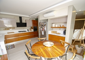 شقة فاخرة 4 + 1 من تصميم  آرت ديكو في  اونجالي 