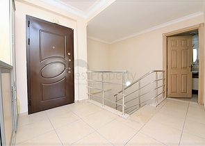 شقة عائلية واسعة بسعر مميز - في مركز الانيا 