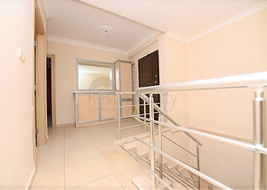 شقة عائلية واسعة بسعر مميز - في مركز الانيا 