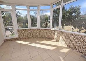 شقة عائلية واسعة بسعر مميز - في مركز الانيا 