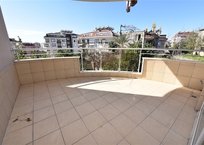 شقة عائلية واسعة بسعر مميز - في مركز الانيا 