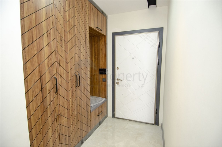 شقق 1 + 1 و 2 + 1 في منزل جديد في هورم كونيالتي أنطاليا