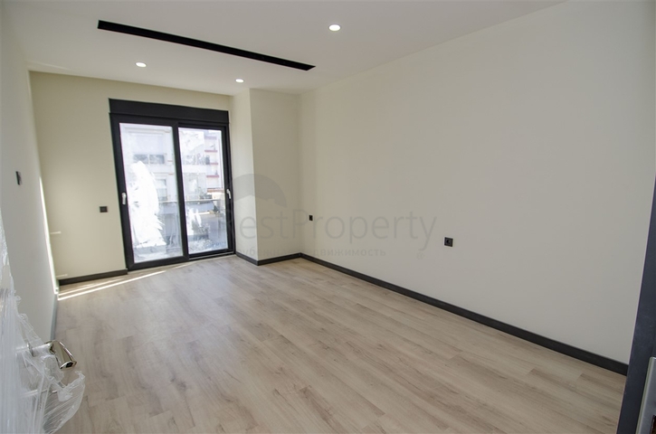 شقق 1 + 1 و 2 + 1 في منزل جديد في هورم كونيالتي أنطاليا