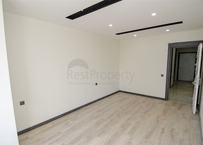 شقق 1 + 1 و 2 + 1 في منزل جديد في هورم كونيالتي أنطاليا