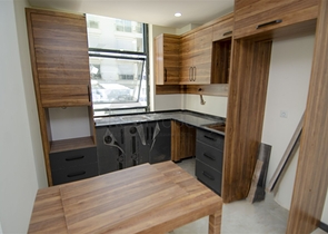 شقق 1 + 1 و 2 + 1 في منزل جديد في هورم كونيالتي أنطاليا