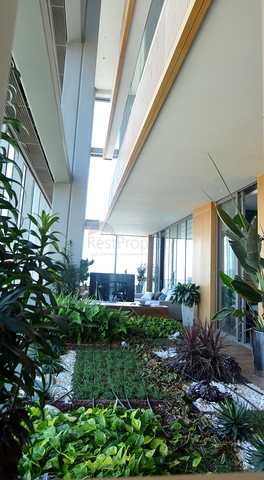 في قمة اشهر ابراج اسطنبول - بنتهاوس فاخرة جدا . 