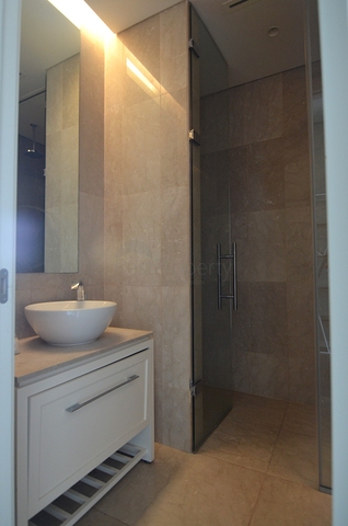 في قمة اشهر ابراج اسطنبول - بنتهاوس فاخرة جدا . 