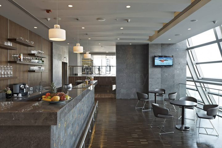 في قمة اشهر ابراج اسطنبول - بنتهاوس فاخرة جدا . 