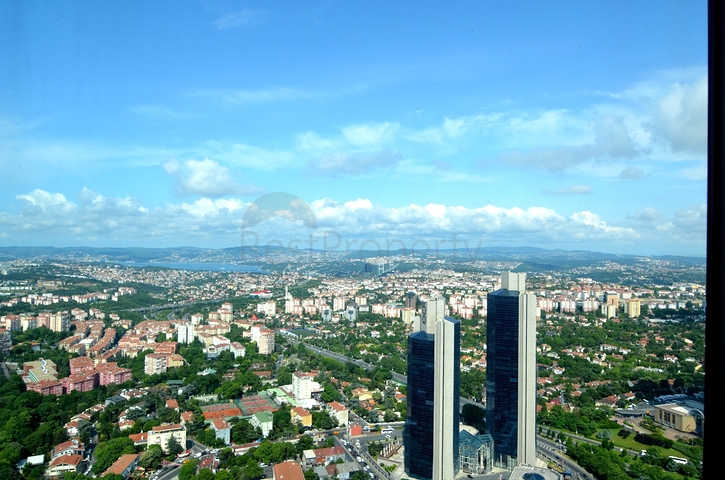 في قمة اشهر ابراج اسطنبول - بنتهاوس فاخرة جدا . 