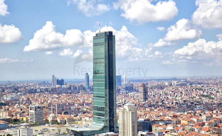 في قمة اشهر ابراج اسطنبول - بنتهاوس فاخرة جدا . 