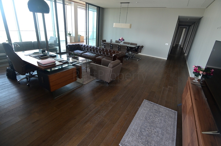 في قمة اشهر ابراج اسطنبول - بنتهاوس فاخرة جدا . 