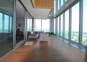 في قمة اشهر ابراج اسطنبول - بنتهاوس فاخرة جدا . 