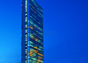 في قمة اشهر ابراج اسطنبول - بنتهاوس فاخرة جدا . 