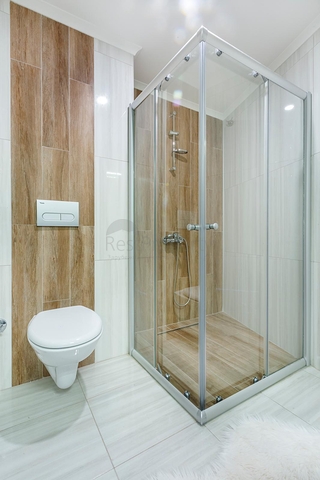 مجمع بخدمات 5 نجوم - شقة غرفة وصالة - مفروشة - قريبة من البحر - في مهموتلار / الانيا 