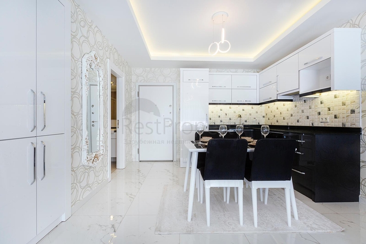 مجمع بخدمات 5 نجوم - شقة غرفة وصالة - مفروشة - قريبة من البحر - في مهموتلار / الانيا 