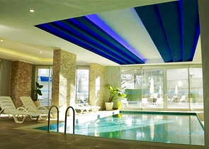 مجمع بخدمات 5 نجوم - شقة غرفة وصالة - مفروشة - قريبة من البحر - في مهموتلار / الانيا 