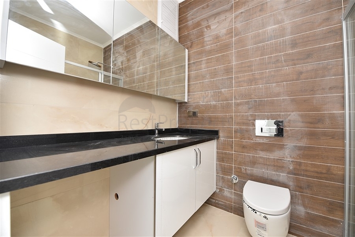 دوبلكس عائلية - مجمع فاخر -في منطقة اوبا / الانيا 