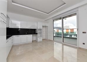 دوبلكس عائلية - مجمع فاخر -في منطقة اوبا / الانيا 