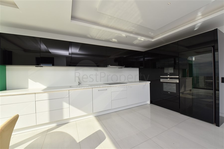 فخامة وتميز - اطلالة بحر وقلعة / دوبلكس فاخرة / الانيا 