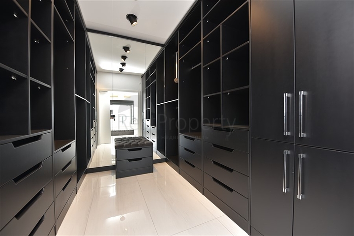 فخامة وتميز - اطلالة بحر وقلعة / دوبلكس فاخرة / الانيا 