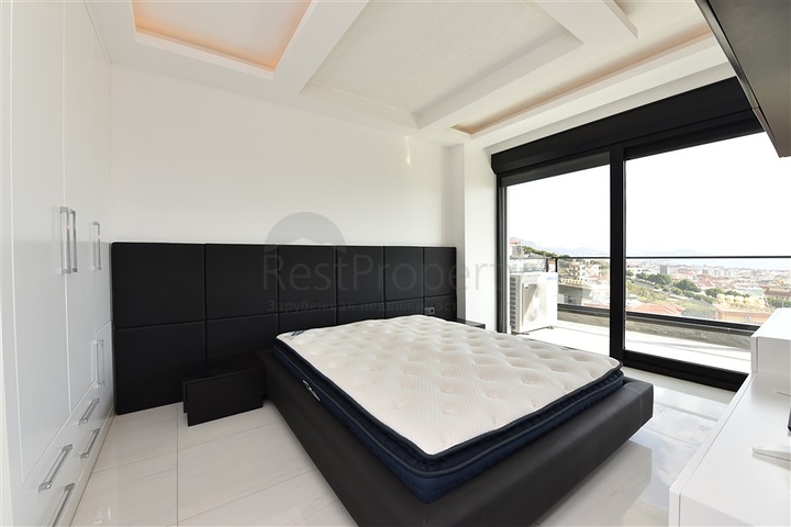 فخامة وتميز - اطلالة بحر وقلعة / دوبلكس فاخرة / الانيا 