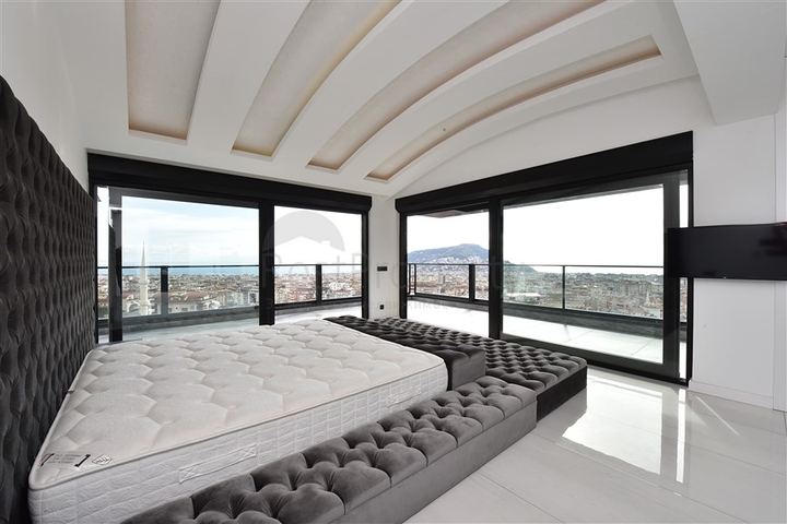 فخامة وتميز - اطلالة بحر وقلعة / دوبلكس فاخرة / الانيا 