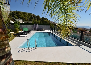 فخامة وتميز - اطلالة بحر وقلعة / دوبلكس فاخرة / الانيا 