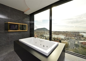 فخامة وتميز - اطلالة بحر وقلعة / دوبلكس فاخرة / الانيا 