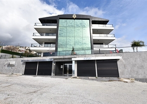 فخامة وتميز - اطلالة بحر وقلعة / دوبلكس فاخرة / الانيا 