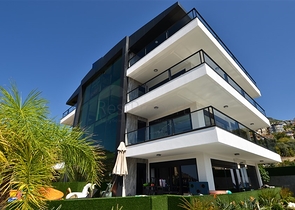 فخامة وتميز - اطلالة بحر وقلعة / دوبلكس فاخرة / الانيا 