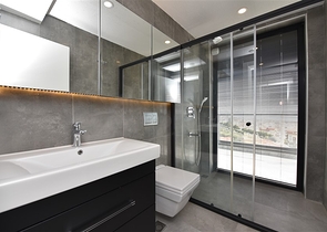 فخامة وتميز - اطلالة بحر وقلعة / دوبلكس فاخرة / الانيا 