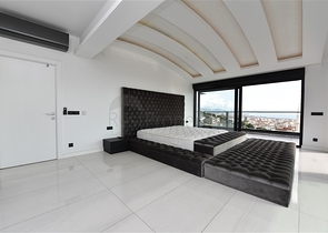 فخامة وتميز - اطلالة بحر وقلعة / دوبلكس فاخرة / الانيا 