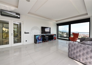 فخامة وتميز - اطلالة بحر وقلعة / دوبلكس فاخرة / الانيا 