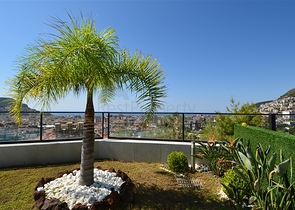 فخامة وتميز - اطلالة بحر وقلعة / دوبلكس فاخرة / الانيا 