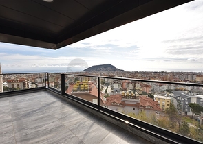 فخامة وتميز - اطلالة بحر وقلعة / دوبلكس فاخرة / الانيا 